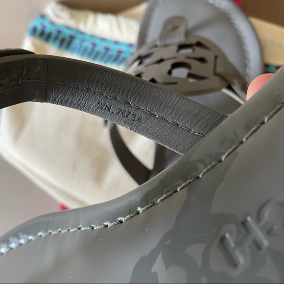 Tory Burch Patent Malta Gray Leather Sandal - Picture 7 of 9